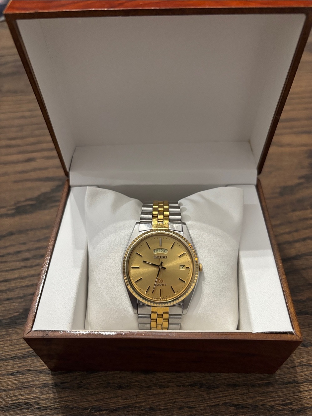 Vintage Seiko SQ 5Y23-8A69 Two-Tone Day-Date Quartz Watch